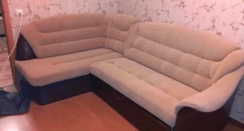 Перетяжка углового дивана. Южноуральск
